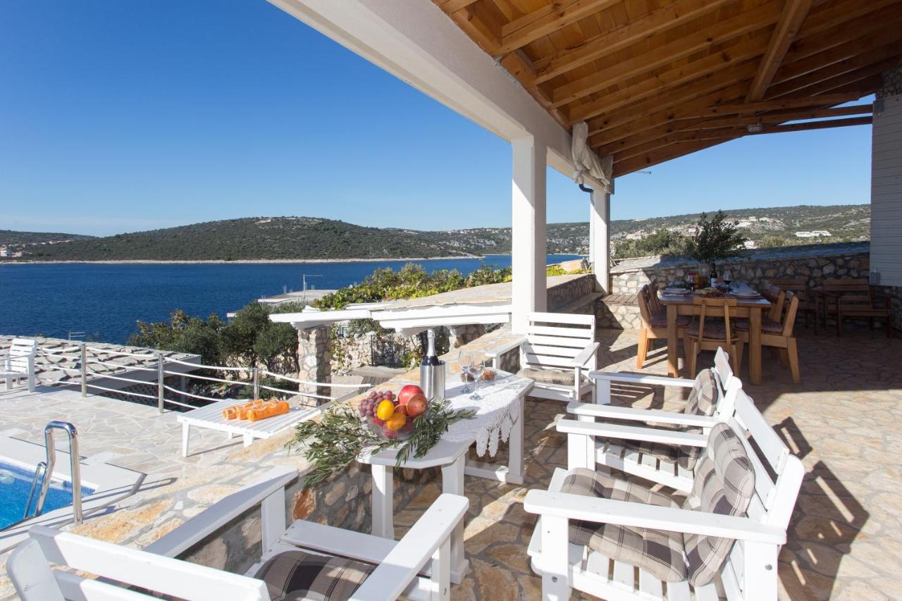 Villa, Stone House With Swimming Pool & Sauna, Beach, سيفيد المظهر الخارجي الصورة