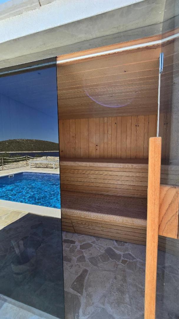 Villa, Stone House With Swimming Pool & Sauna, Beach, سيفيد المظهر الخارجي الصورة