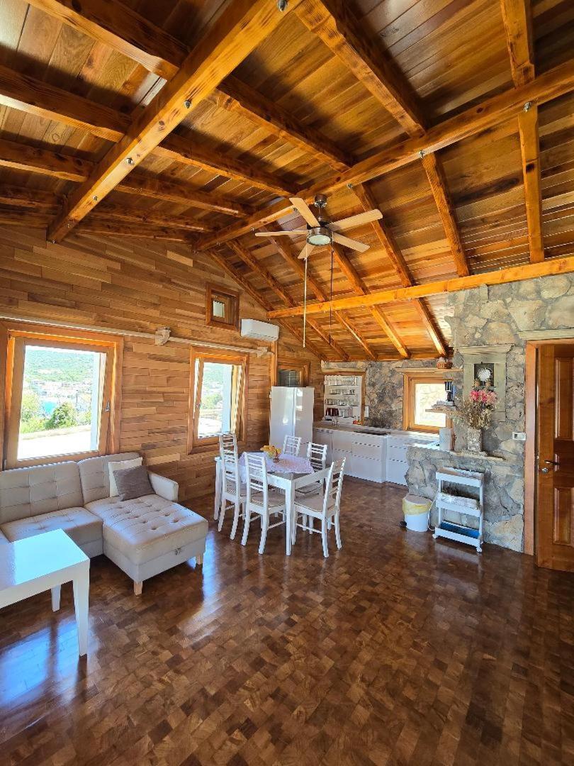 Villa, Stone House With Swimming Pool & Sauna, Beach, سيفيد المظهر الخارجي الصورة