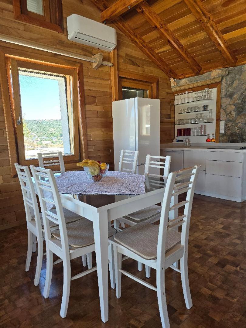 Villa, Stone House With Swimming Pool & Sauna, Beach, سيفيد المظهر الخارجي الصورة