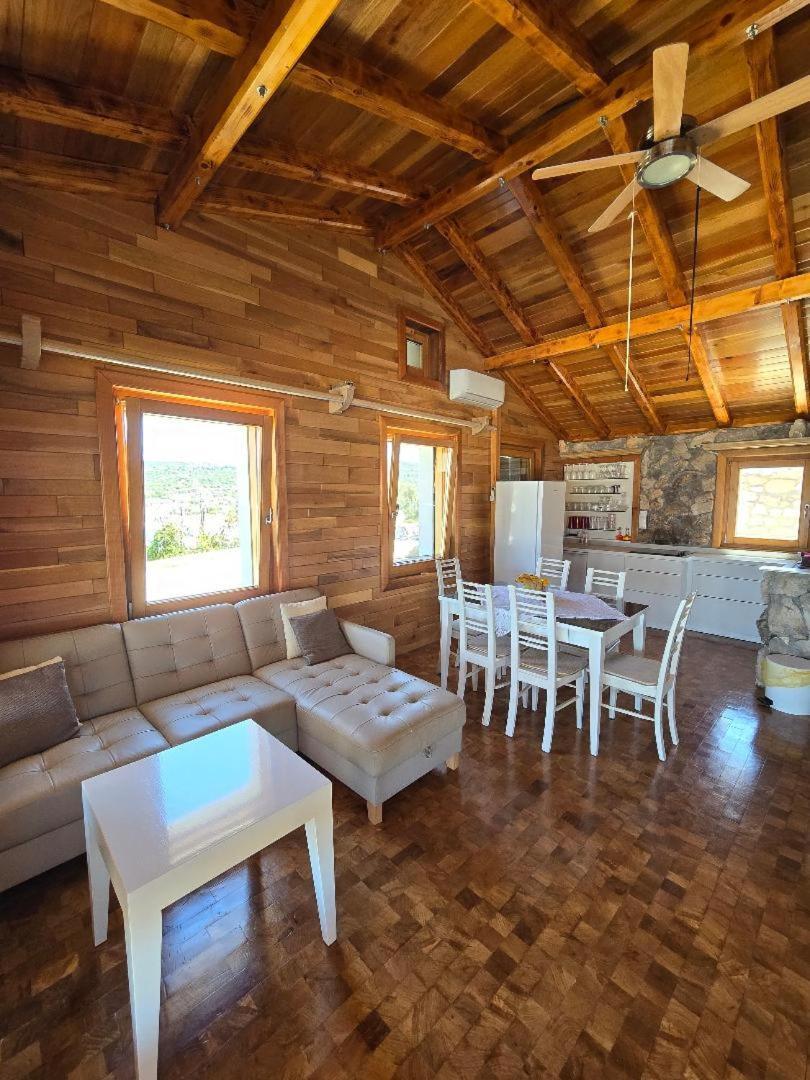 Villa, Stone House With Swimming Pool & Sauna, Beach, سيفيد المظهر الخارجي الصورة